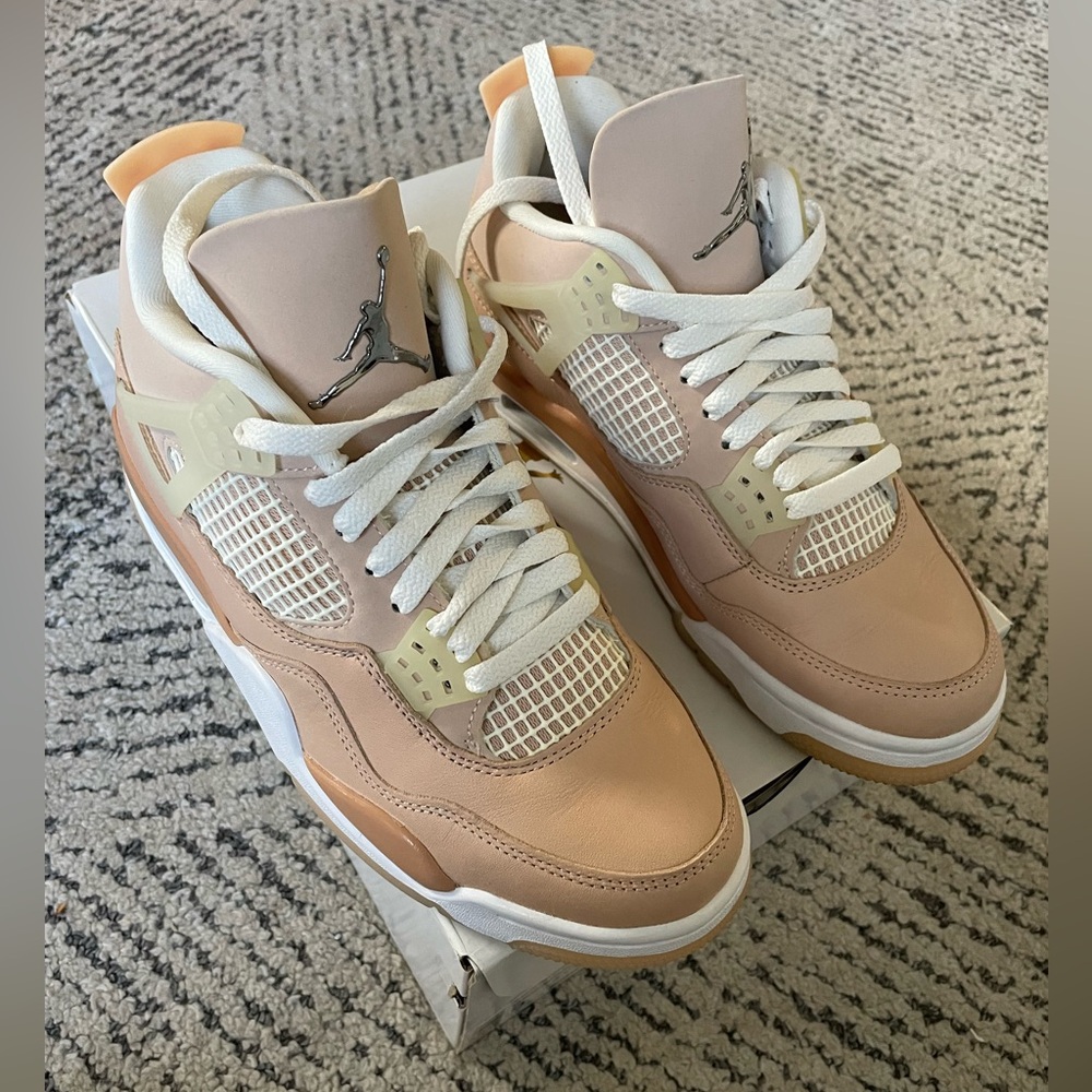 Nike Women’s Air Jordan 4 Retro Shimmer Size 9